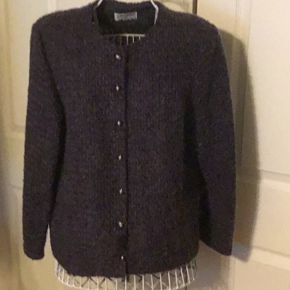 Great button up sweater/jacket